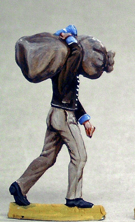 trooper carrying bag - Glorious Empires-Historical Miniatures  