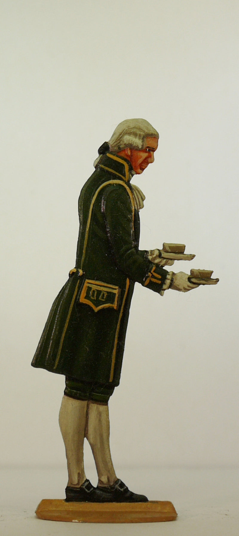 Valet serving cups of coffee - Glorious Empires-Historical Miniatures  
