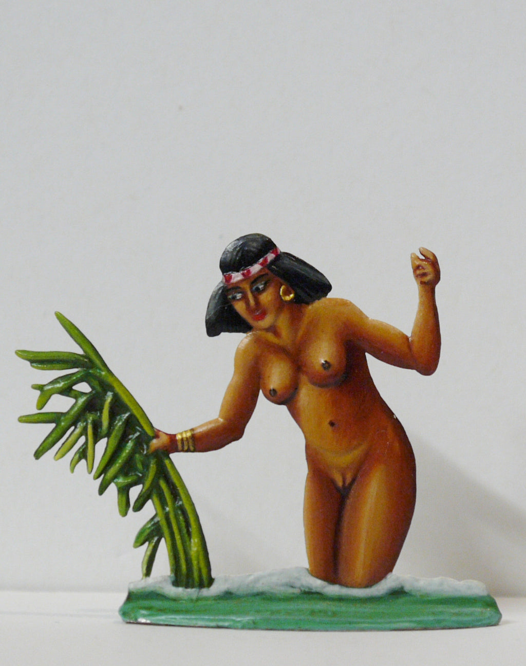 Servant Girl watching Moses - Glorious Empires-Historical Miniatures  